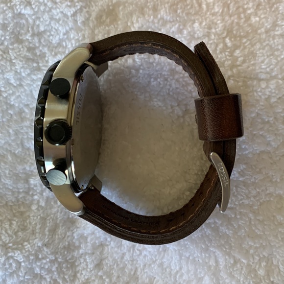Mens FOSSIL watch with extra straps - Picture 3 of 7